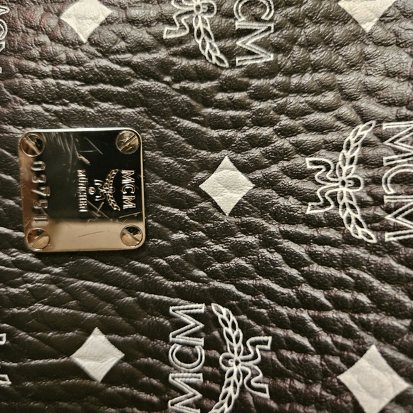 MCM Black and White Bag Crossbody - Picture 3 of 10